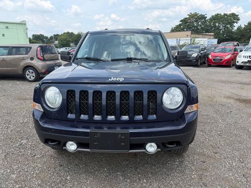 Used 2013 Jeep Patriot Latitude w/ Freedom Edition Pkg AWD/4WD image 3