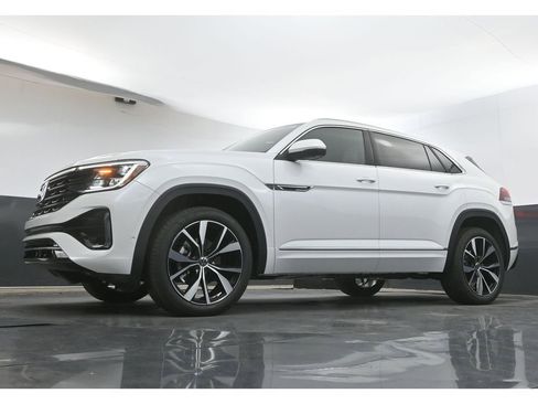 New 2026 Volkswagen Atlas Cross Sport SEL Premium R-Line AWD/4WD image 31