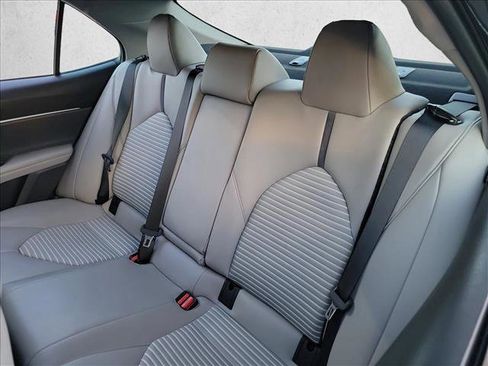 Used 2023 Toyota Camry SE w/ Cold Weather Package image 14