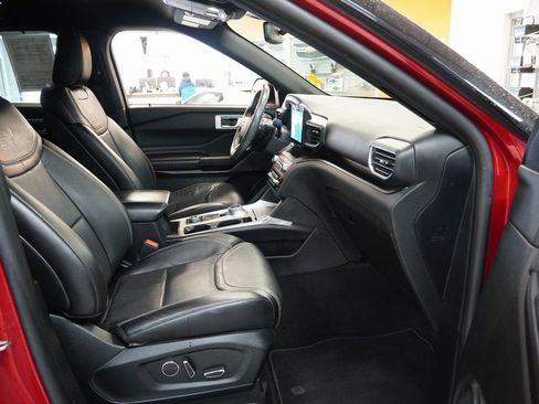 Used 2020 Ford Explorer ST image 36