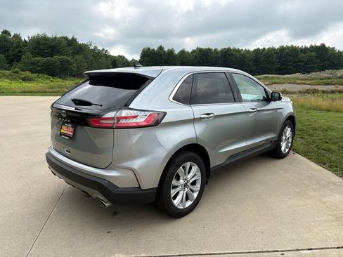 Used 2022 Ford Edge Titanium AWD/4WD image 9