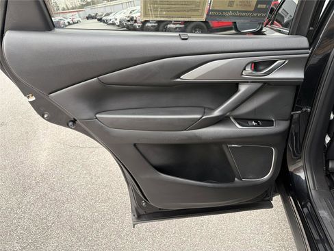 Used 2018 MAZDA CX-9 Touring w/ Touring Premium Package image 24