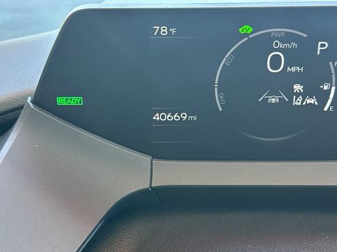 Certified 2023 Toyota Prius XLE FWD image 30