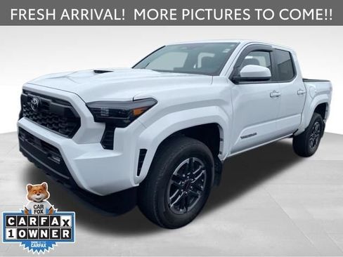 Used 2025 Toyota Tacoma TRD Sport image 1