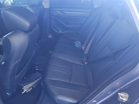 Used 2020 Honda Accord Touring image 11