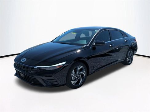 New 2026 Hyundai Elantra Limited FWD image 9