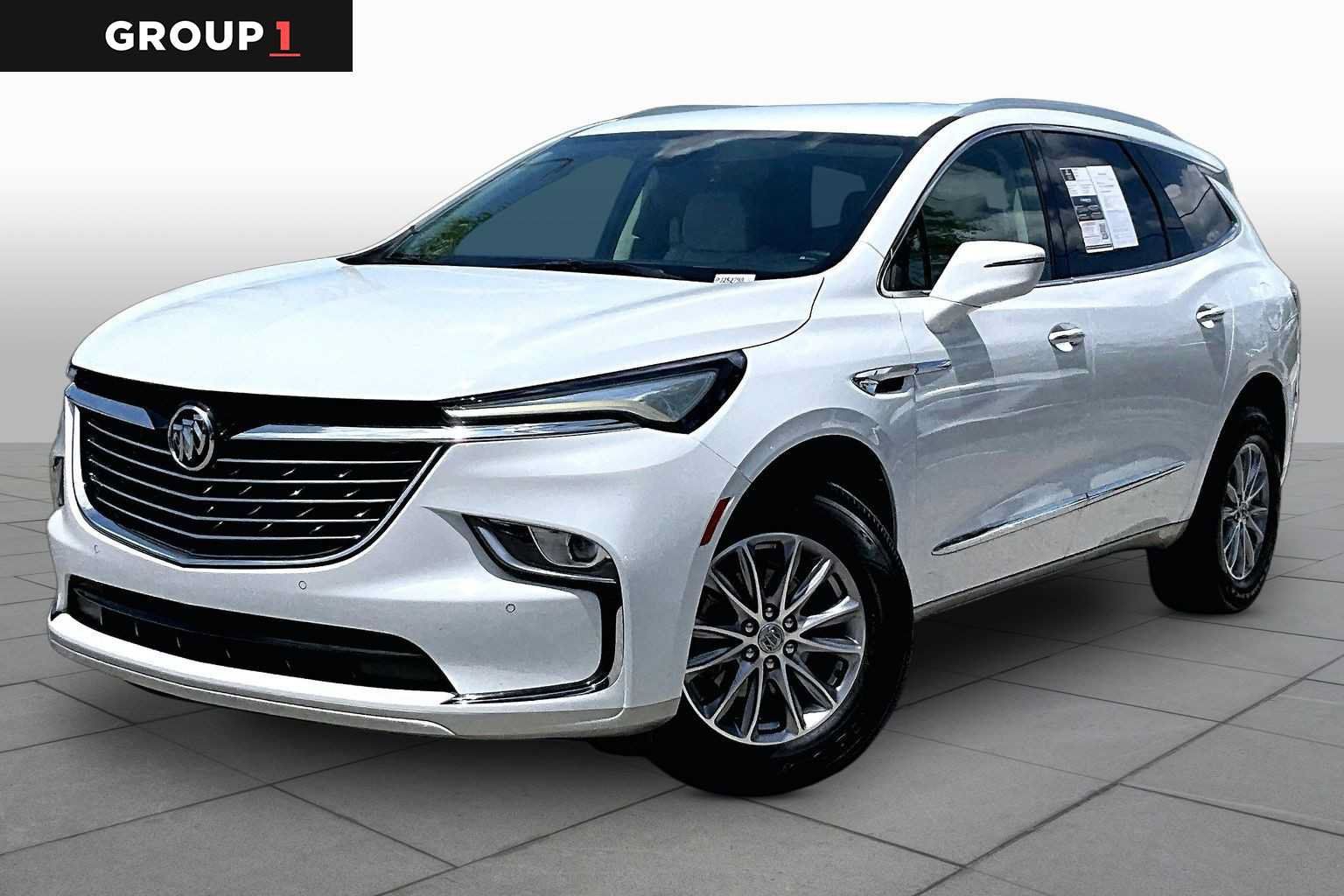 Used 2023 Buick Enclave Essence FWD image 1