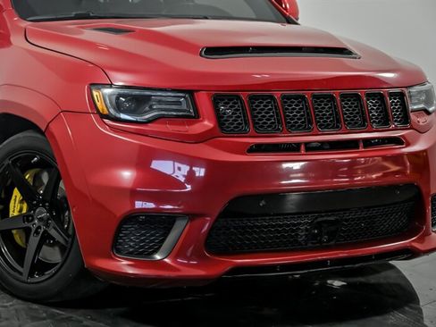 Used 2018 Jeep Grand Cherokee Trackhawk AWD/4WD image 2