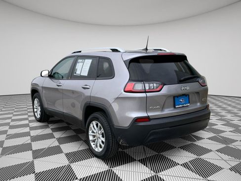 Used 2020 Jeep Cherokee Latitude w/ Cold Weather Group image 8