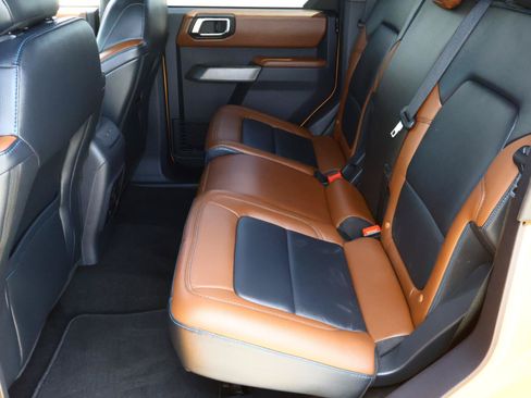 Used 2022 Ford Bronco Outer Banks w/ Sasquatch Package AWD/4WD image 21
