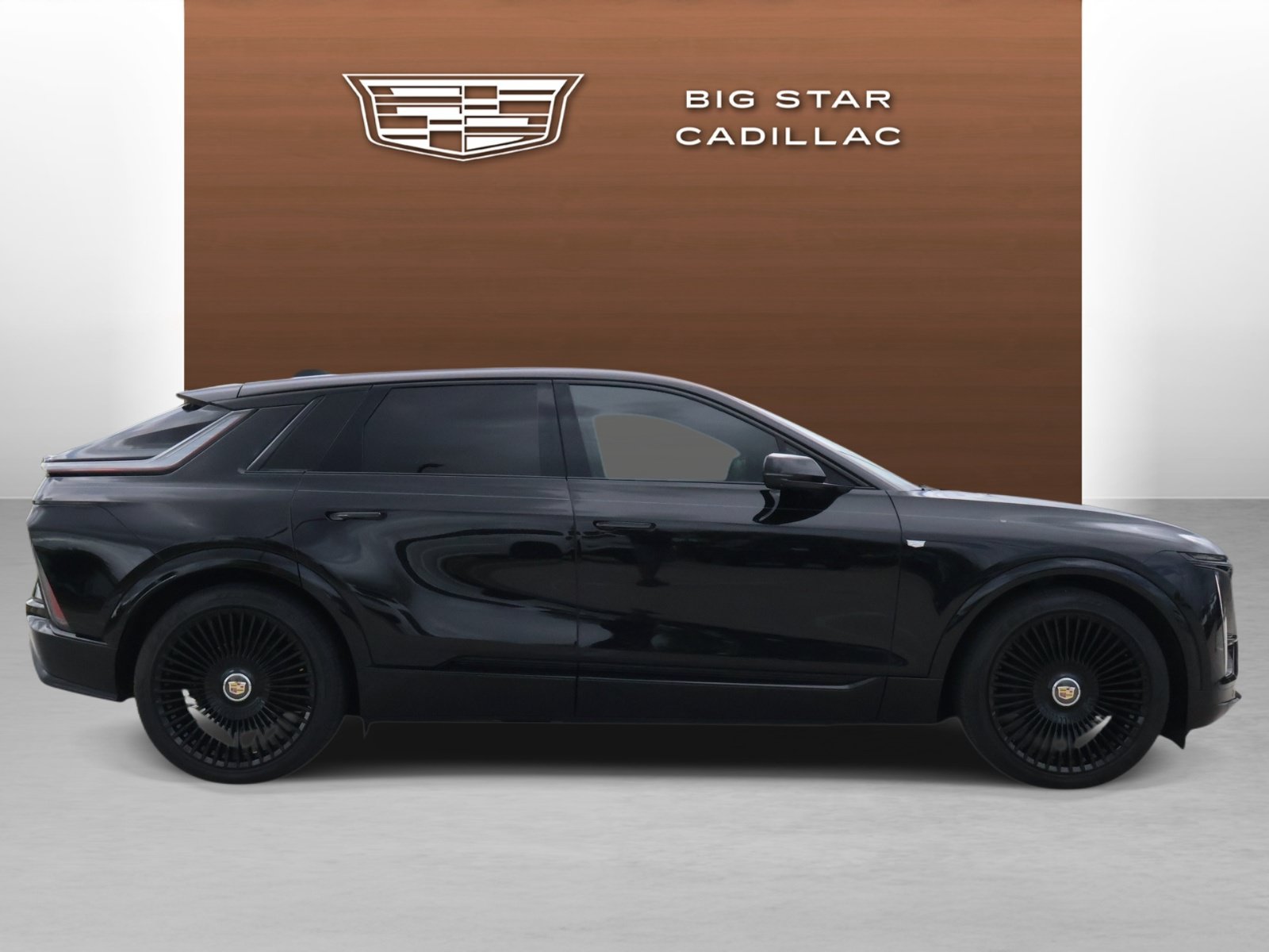 Certified 2026 Cadillac Lyriq Luxury w/ LPO, Floor Liner Package RWD image 6