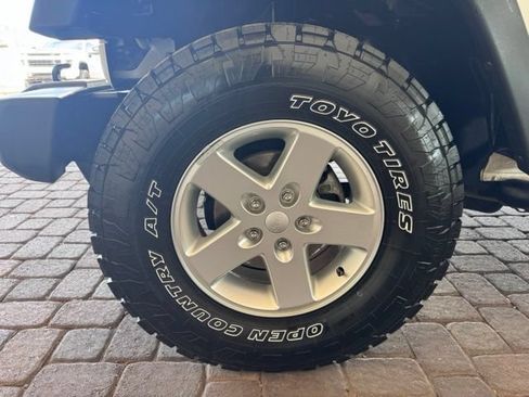 Used 2015 Jeep Wrangler Unlimited Sport w/ Quick Order Package 24S AWD/4WD image 21