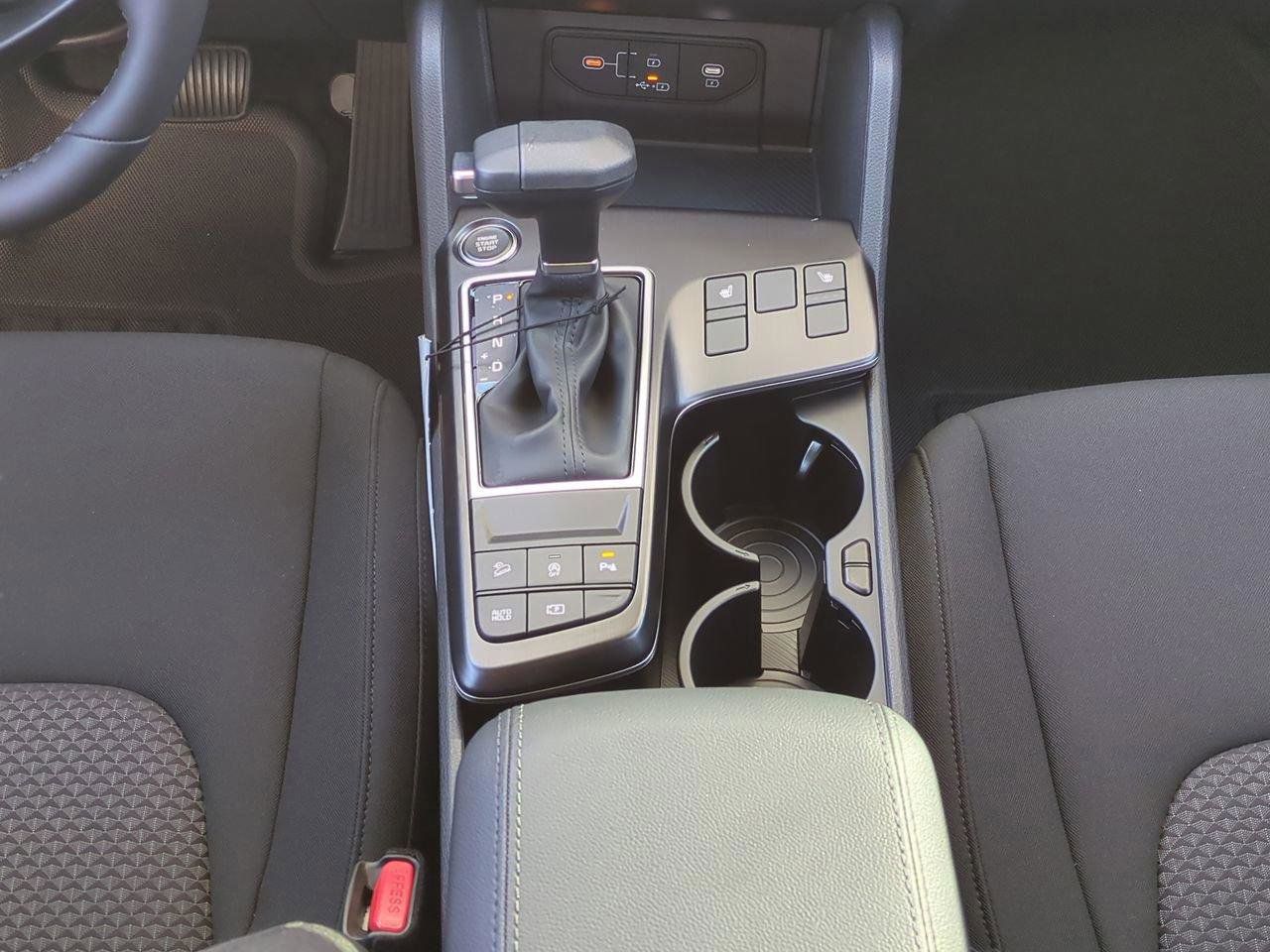 New 2026 Kia Sportage LX w/ LX Convenience Package FWD image 16