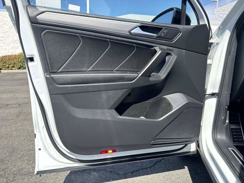Certified 2023 Volkswagen Tiguan SE R-Line FWD image 21