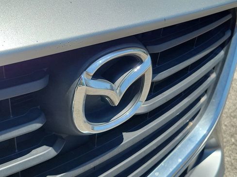 Used 2017 MAZDA MAZDA3 Touring image 5