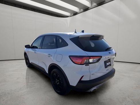 Used 2020 Ford Escape SE Sport image 3