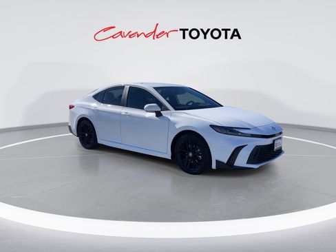 Certified 2026 Toyota Camry SE image 2