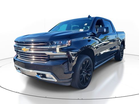 Used 2022 Chevrolet Silverado 1500 High Country w/ Technology Package image 3