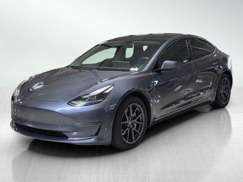 Used 2021 Tesla Model 3 Standard Range Plus RWD image 3