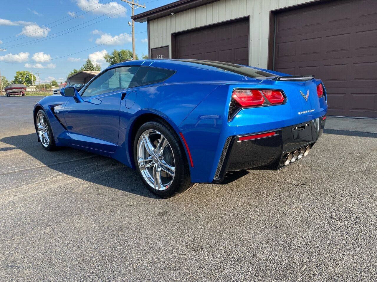 Used 2016 Chevrolet Corvette Stingray Coupe RWD image 4