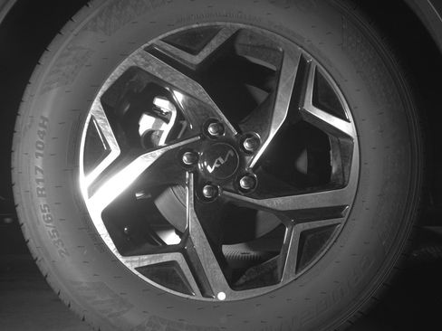 Used 2025 Kia Sportage LX image 15