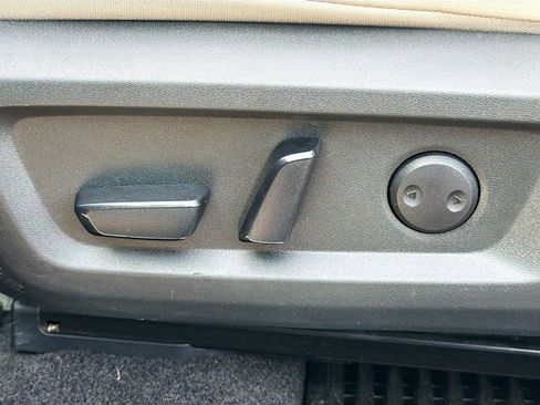 Used 2023 Nissan Rogue SL image 27