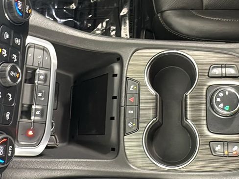 Used 2020 GMC Acadia SLT w/ Trailering Package AWD/4WD image 32