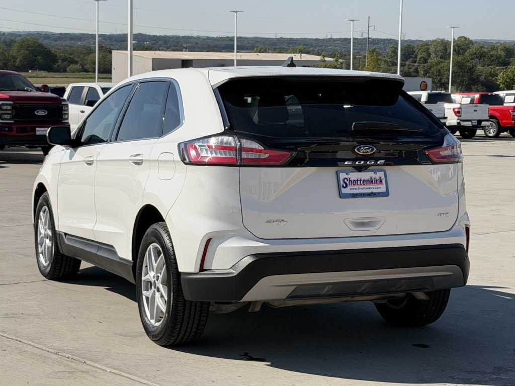 Used 2022 Ford Edge SEL w/ Convenience Package AWD/4WD image 4