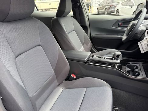 New 2026 Toyota Prius LE FWD image 18