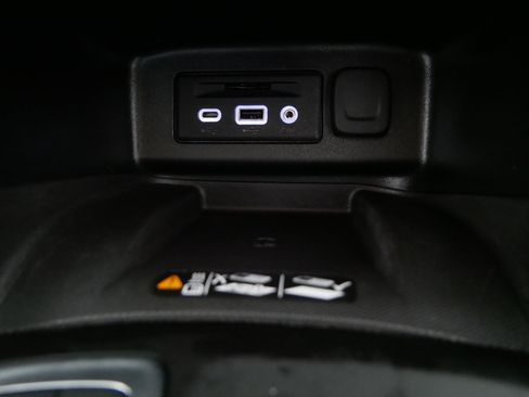 Used 2019 Chevrolet Equinox Premier image 29