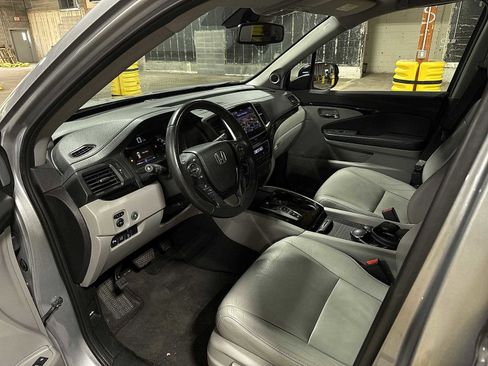Used 2016 Honda Pilot Touring image 31
