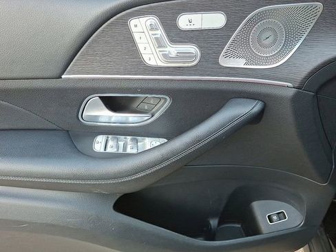 Used 2022 Mercedes-Benz GLE 350 4MATIC w/ Premium Package image 16