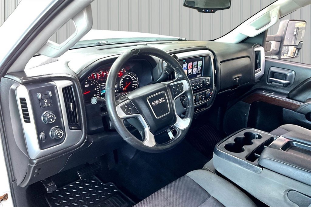 Used 2017 GMC Sierra 2500 SLE w/ HD SLE Preferred Plus Package AWD/4WD image 14
