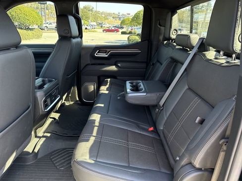 Used 2025 Chevrolet Silverado 1500 High Country w/ Technology Package image 10