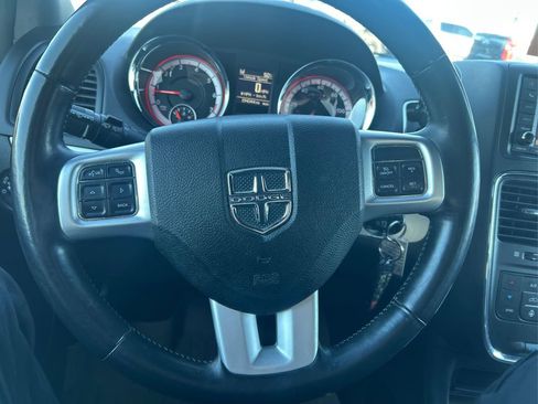 Used 2019 Dodge Grand Caravan GT FWD image 14