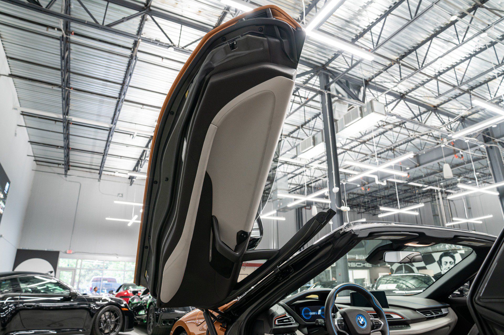 Used 2019 BMW i8 Roadster AWD/4WD image 35