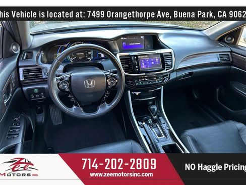 Used 2017 Honda Accord Touring image 18