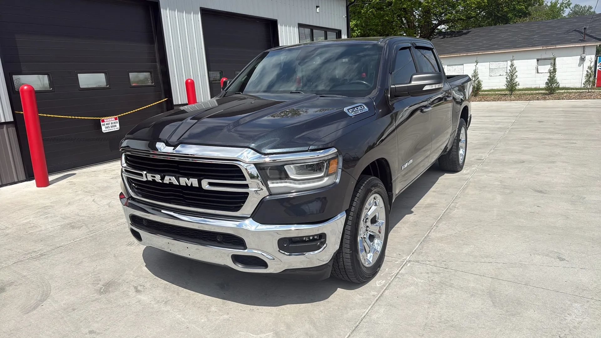 Used 2019 RAM 1500 Big Horn AWD/4WD image 1