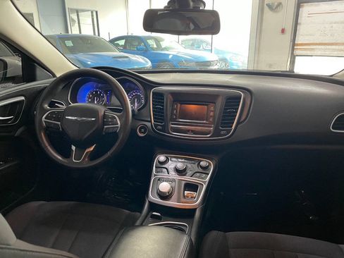 Used 2015 Chrysler 200 Limited image 24
