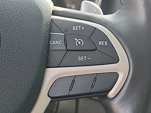 Used 2015 Jeep Grand Cherokee Altitude AWD/4WD image 22
