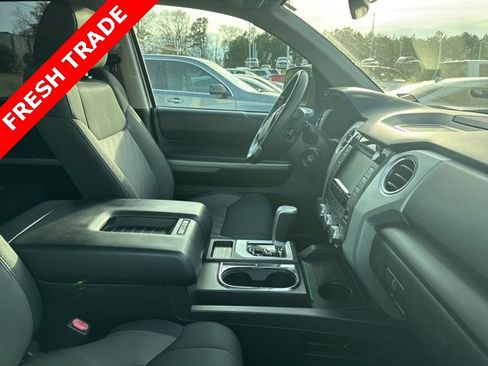 Used 2018 Toyota Tundra SR5 w/ SR5 Upgrade Package image 17