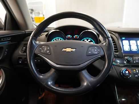 Used 2015 Chevrolet Impala LTZ FWD image 18