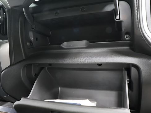 Used 2019 Chevrolet Silverado 1500 LT Trail Boss AWD/4WD image 26