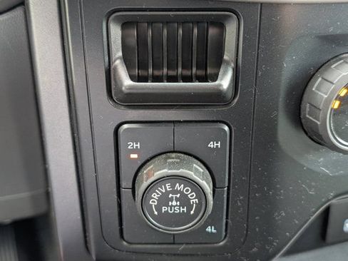 Used 2023 Ford F150 XLT AWD/4WD image 19