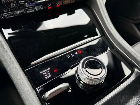 New 2025 Jeep Grand Cherokee Limited w/ Trailer Tow Package image 4