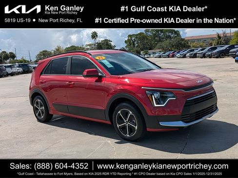 Certified 2025 Kia Niro LX FWD image 1