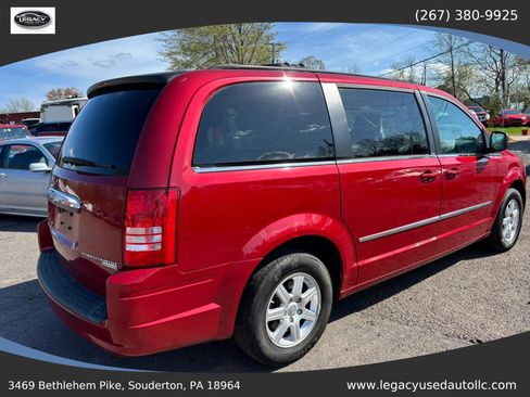 Used 2010 Chrysler Town & Country Touring w/ Family Value Group image 5