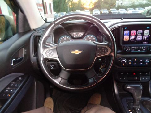Used 2017 Chevrolet Colorado Z71 AWD/4WD image 18