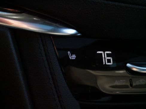 Certified 2021 Cadillac XT5 Premium Luxury image 28