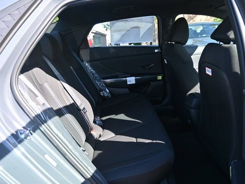 Certified 2025 Hyundai Elantra Sport image 14